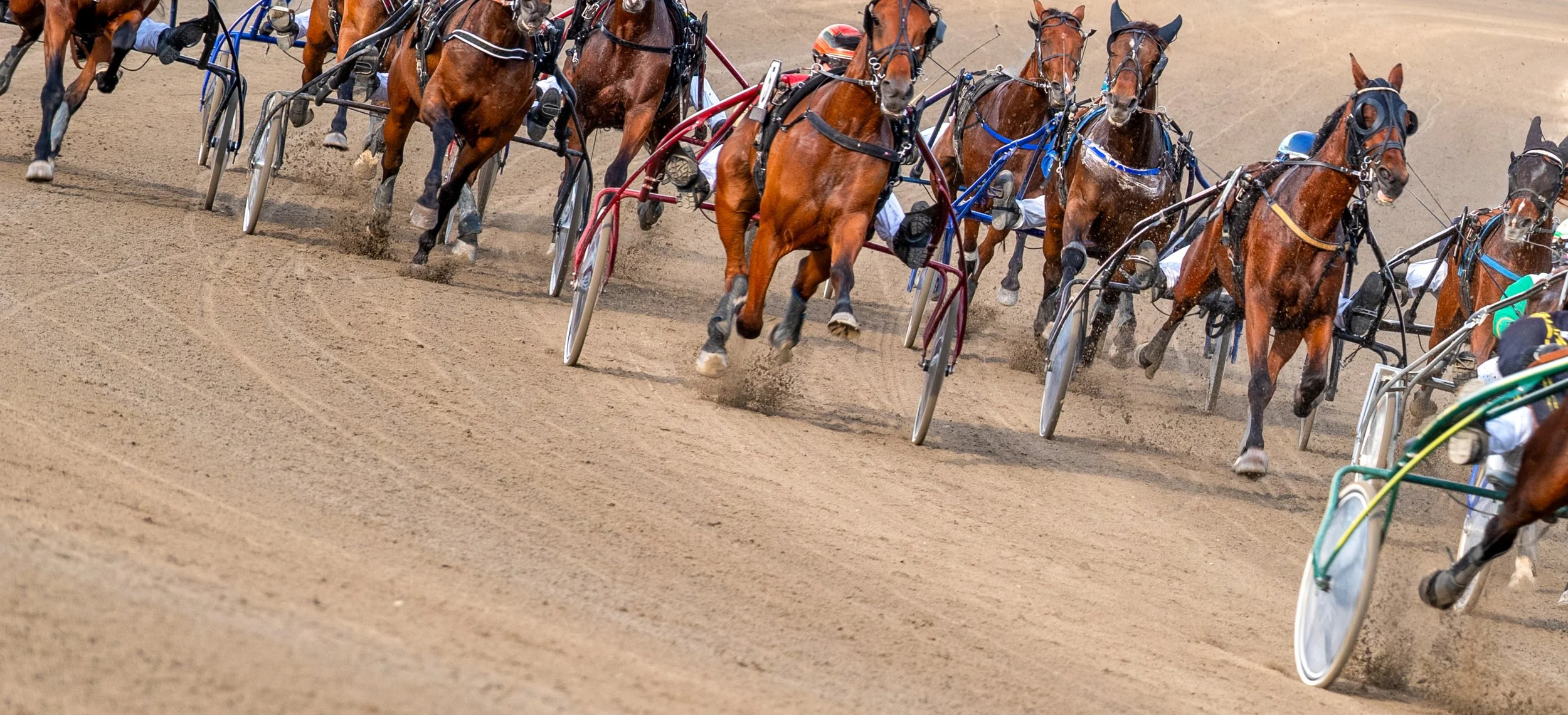 MyWinners harness Triple Crown badge for betting on Friday night's Yonkers Trot and Grand Messenger Stakes at Yonkers Raceway.